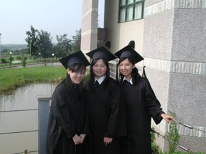 2005_06_07學士服外拍135.JPG